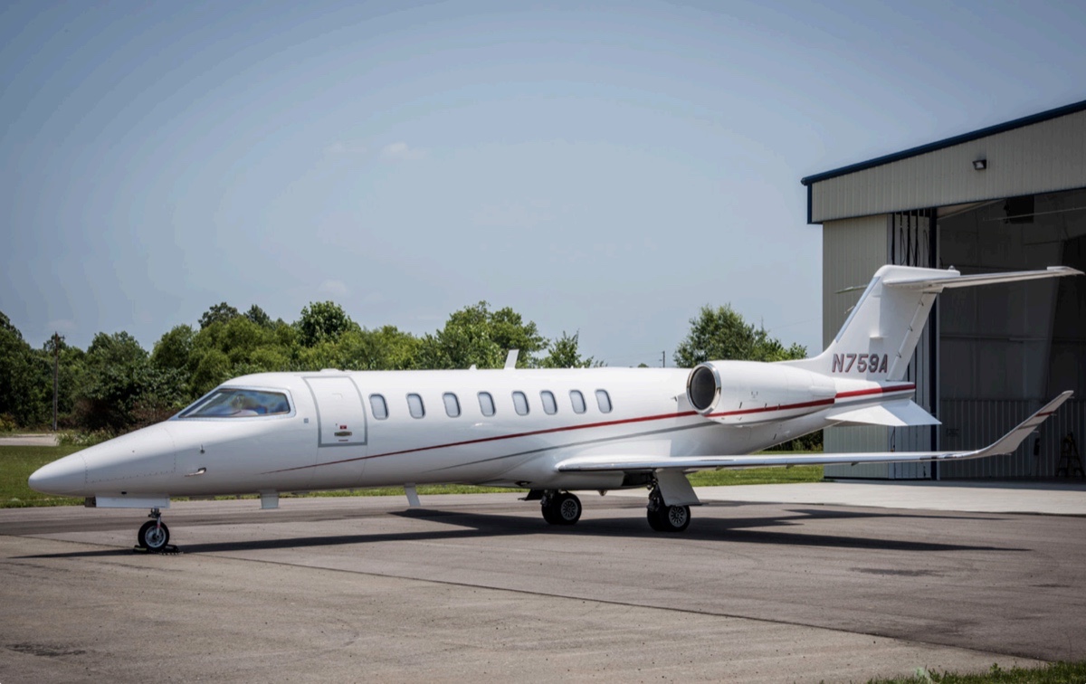 Learjet 75