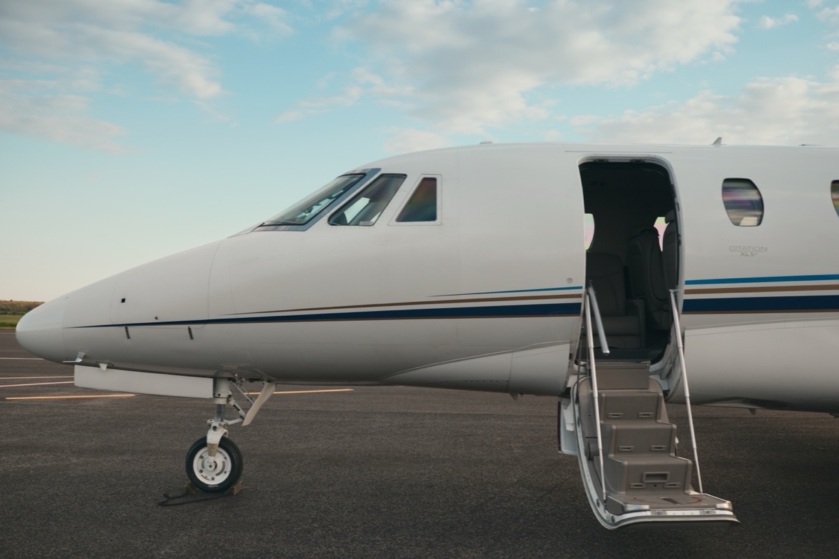 Citation XLS+ charter private jet exterior thumbnail 4